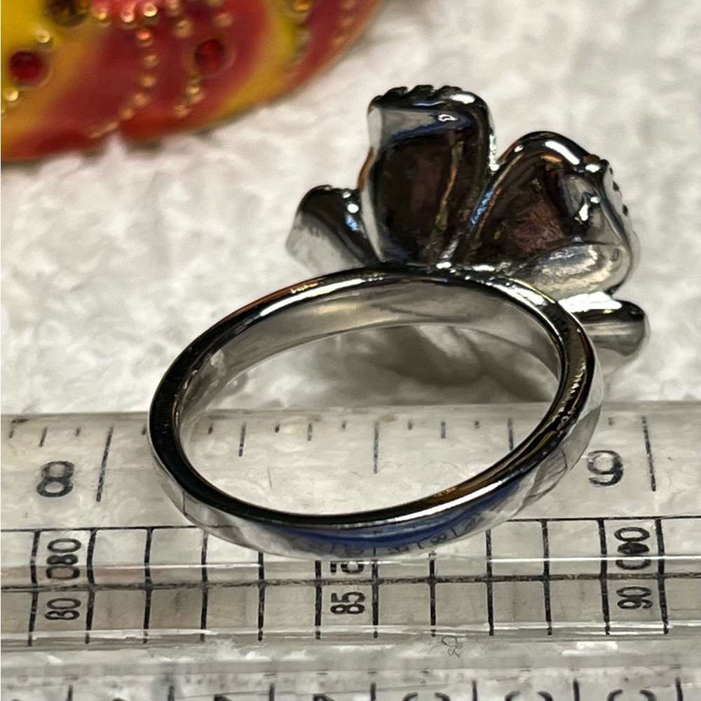 Fashion Jewelry Black and Silver Rose Ring - Picture 2 of 10